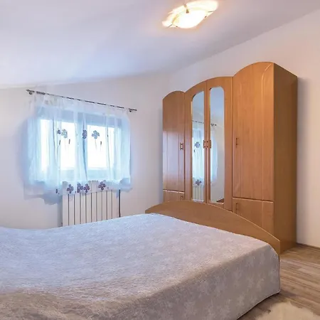 2 Bedroom Amazing In Apartment