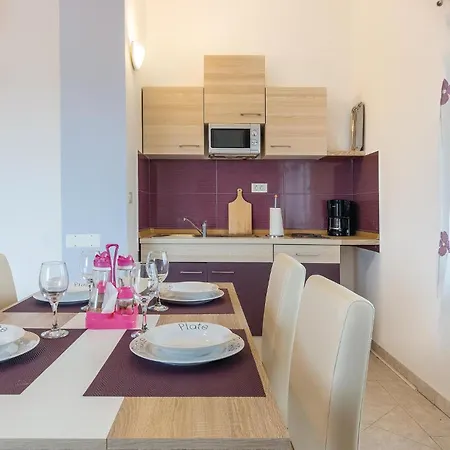 2 Bedroom Amazing In Pula